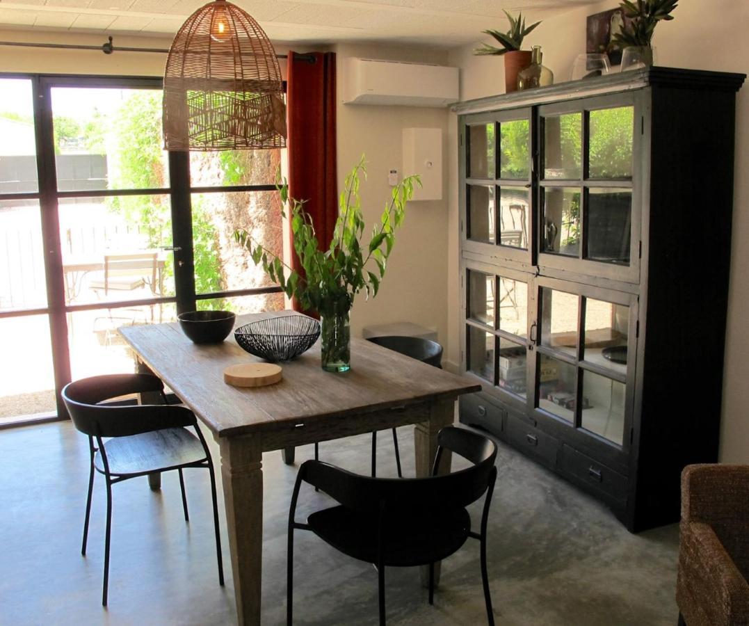 Studio avec patio et jacuzzi privatifs Mazan Extérieur photo