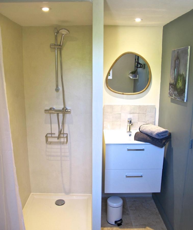Studio avec patio et jacuzzi privatifs Mazan Extérieur photo