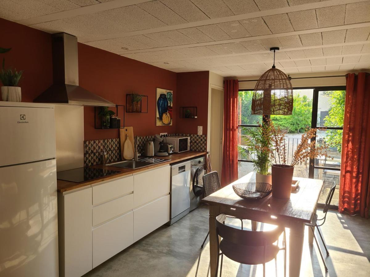 Studio avec patio et jacuzzi privatifs Mazan Extérieur photo