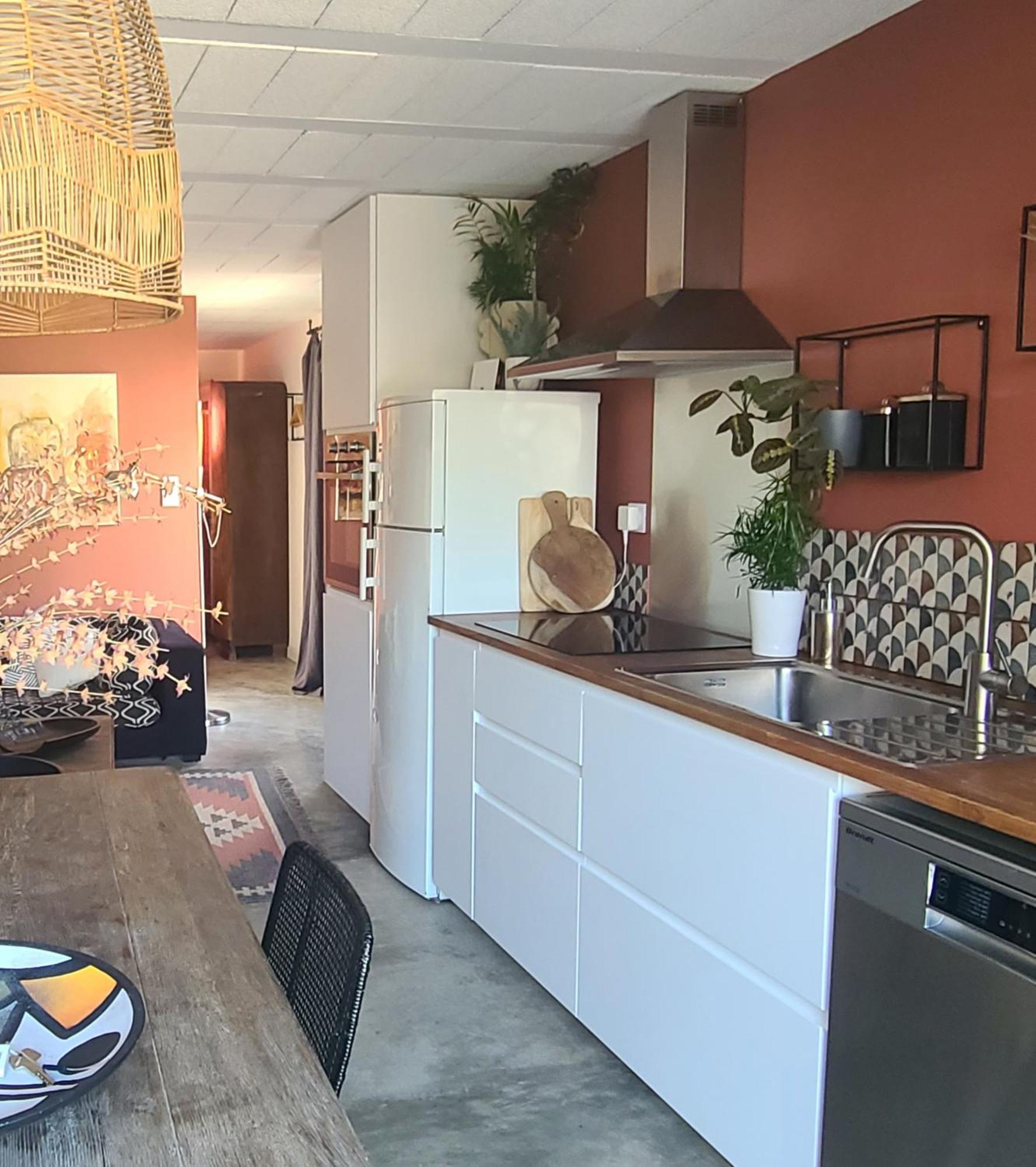 Studio avec patio et jacuzzi privatifs Mazan Extérieur photo